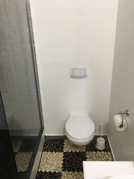 Mehrbett-Apartment 1 Citynah, Einfache Ausstattung Hamburg